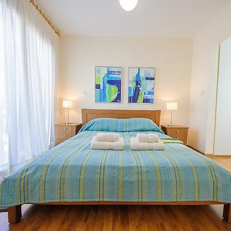 Rent Private Villa 010